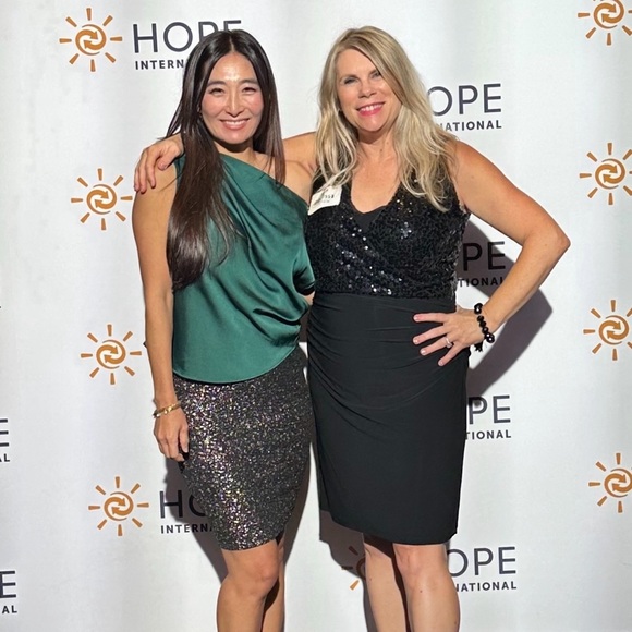 Lauren Ralph Lauren Sequined V Neck Wrap Black Midi Gown Dress Size 10 - Picture 10 of 10